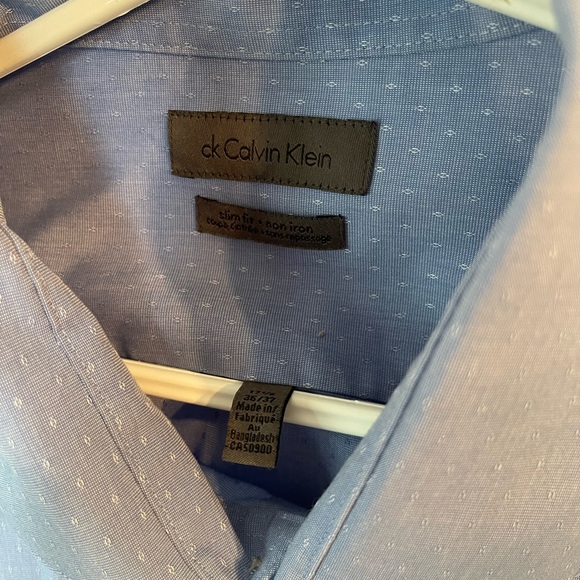 Men’s Calvin Klein Dress Shirt - Picture 2 of 3